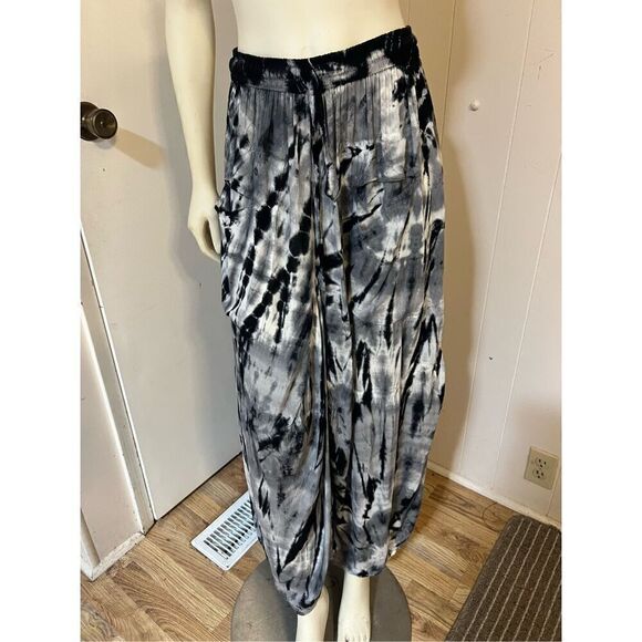 Vintage Lei Lotus Nepal Tie Dyed Asymmetrical Black & Gray Artsy Boho Skirt SM - Picture 2 of 8